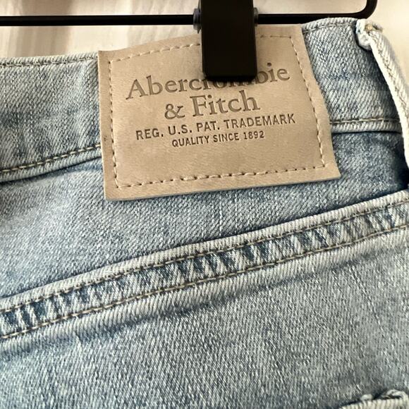 Abercrombie & Fitch Denim Distressed  Jean Shorts Men Size 30 - Picture 5 of 9